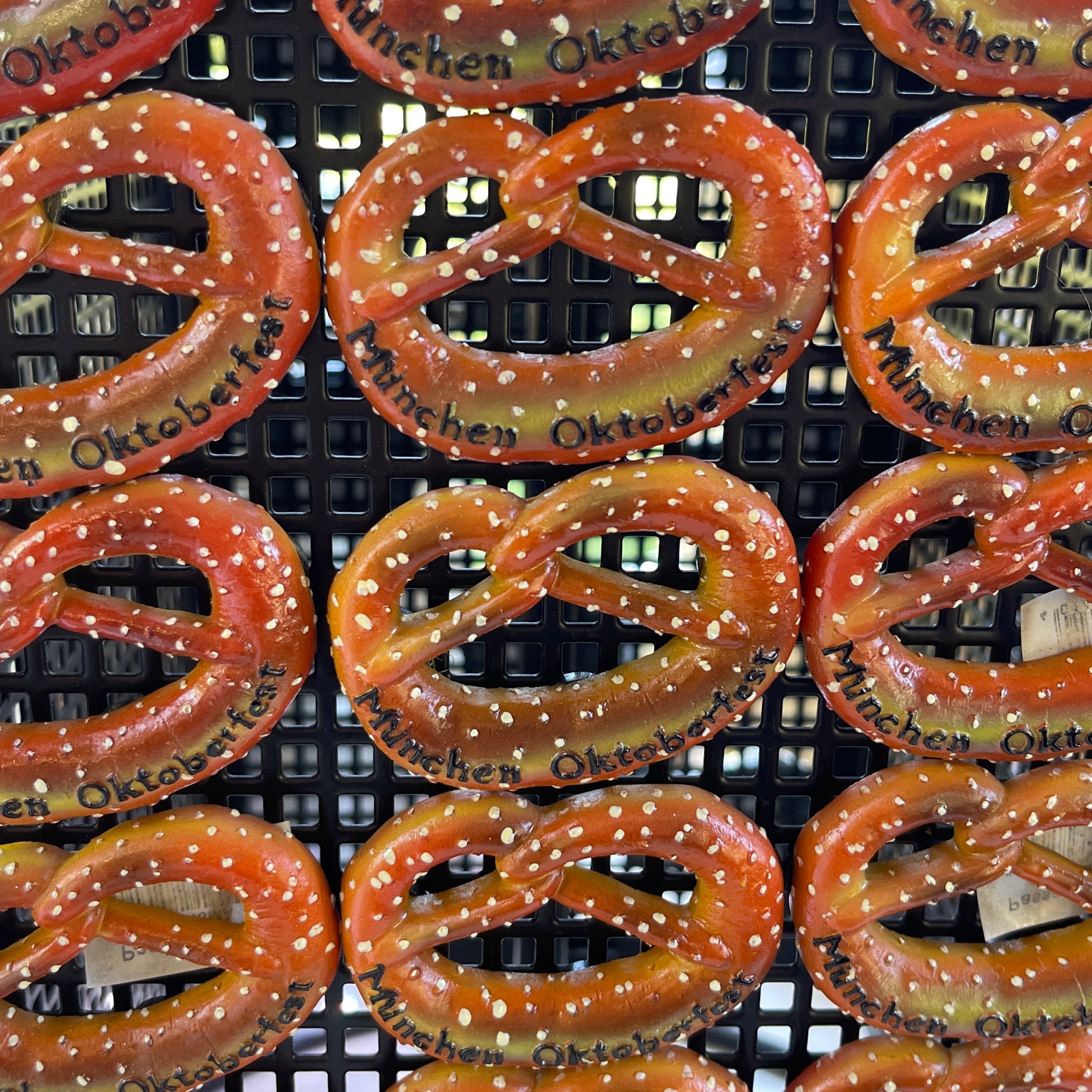 Pretzel “Munchen Oktoberfest” Magnet