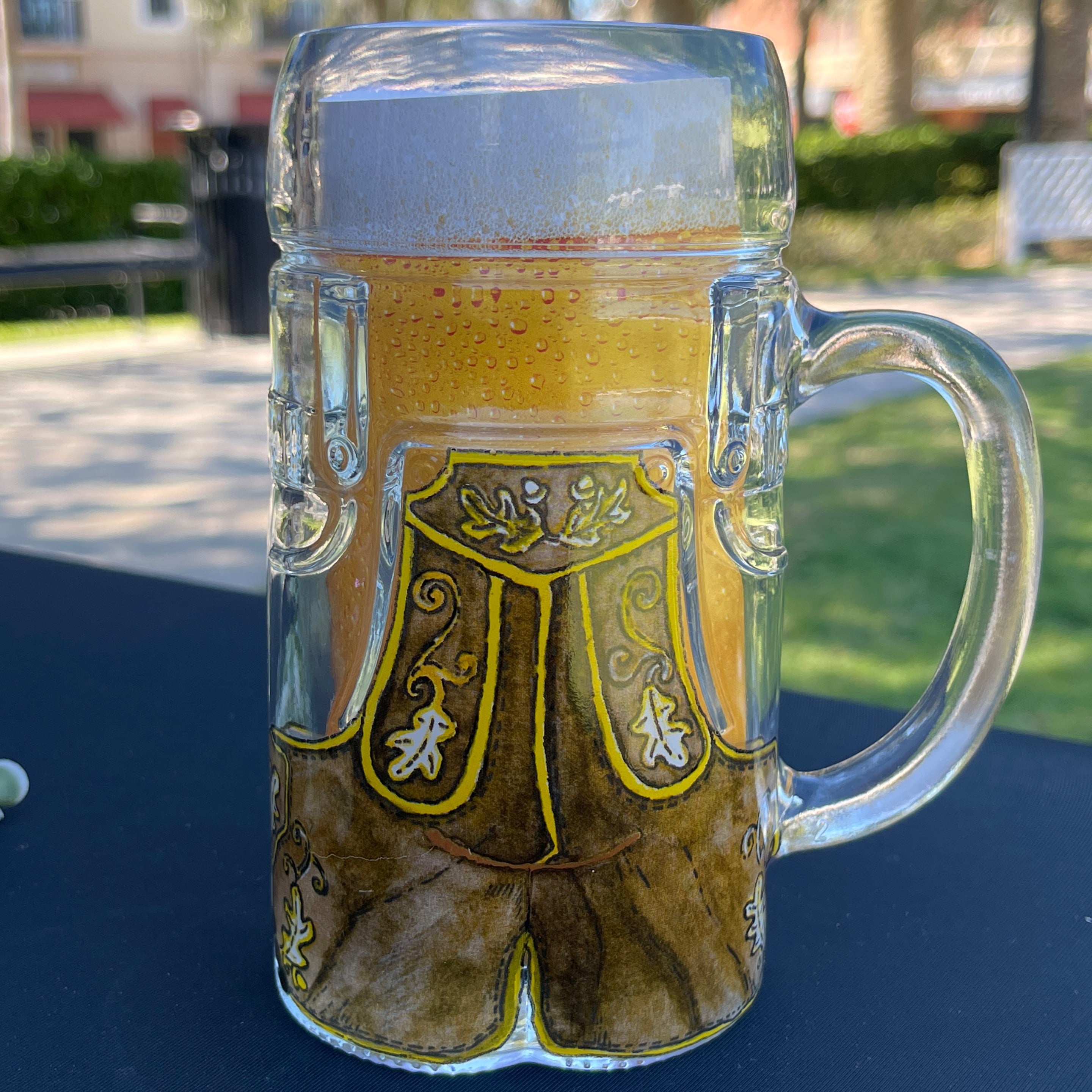 Lederhosen Glass Color Stein