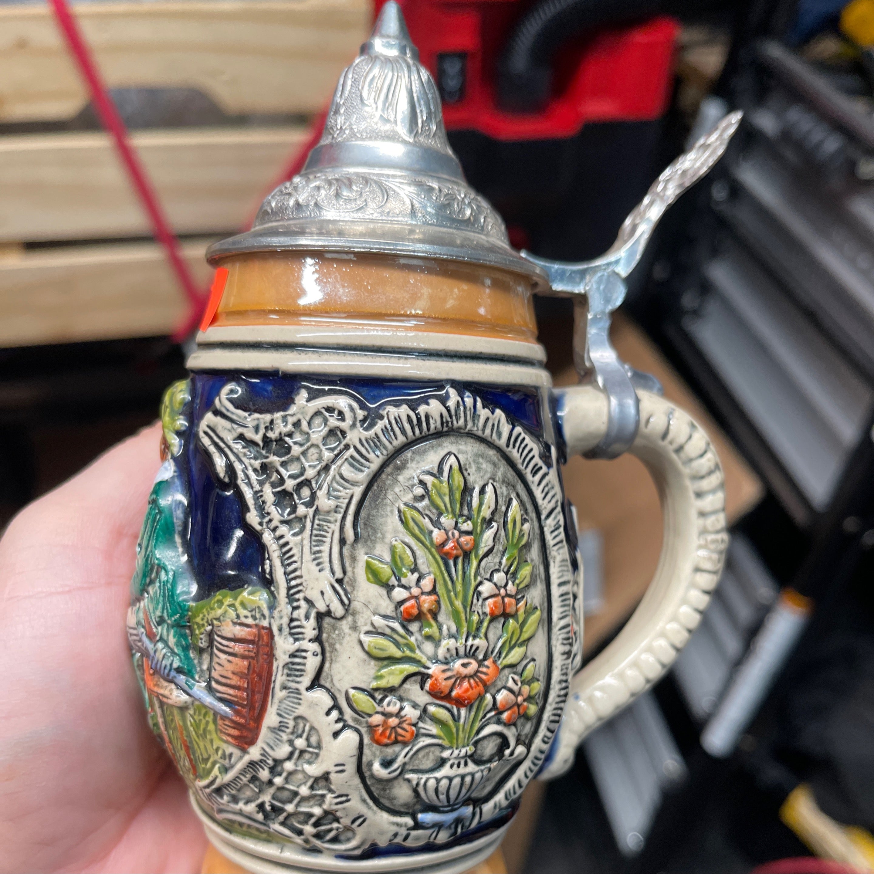 Courting Couple 375ml Stein